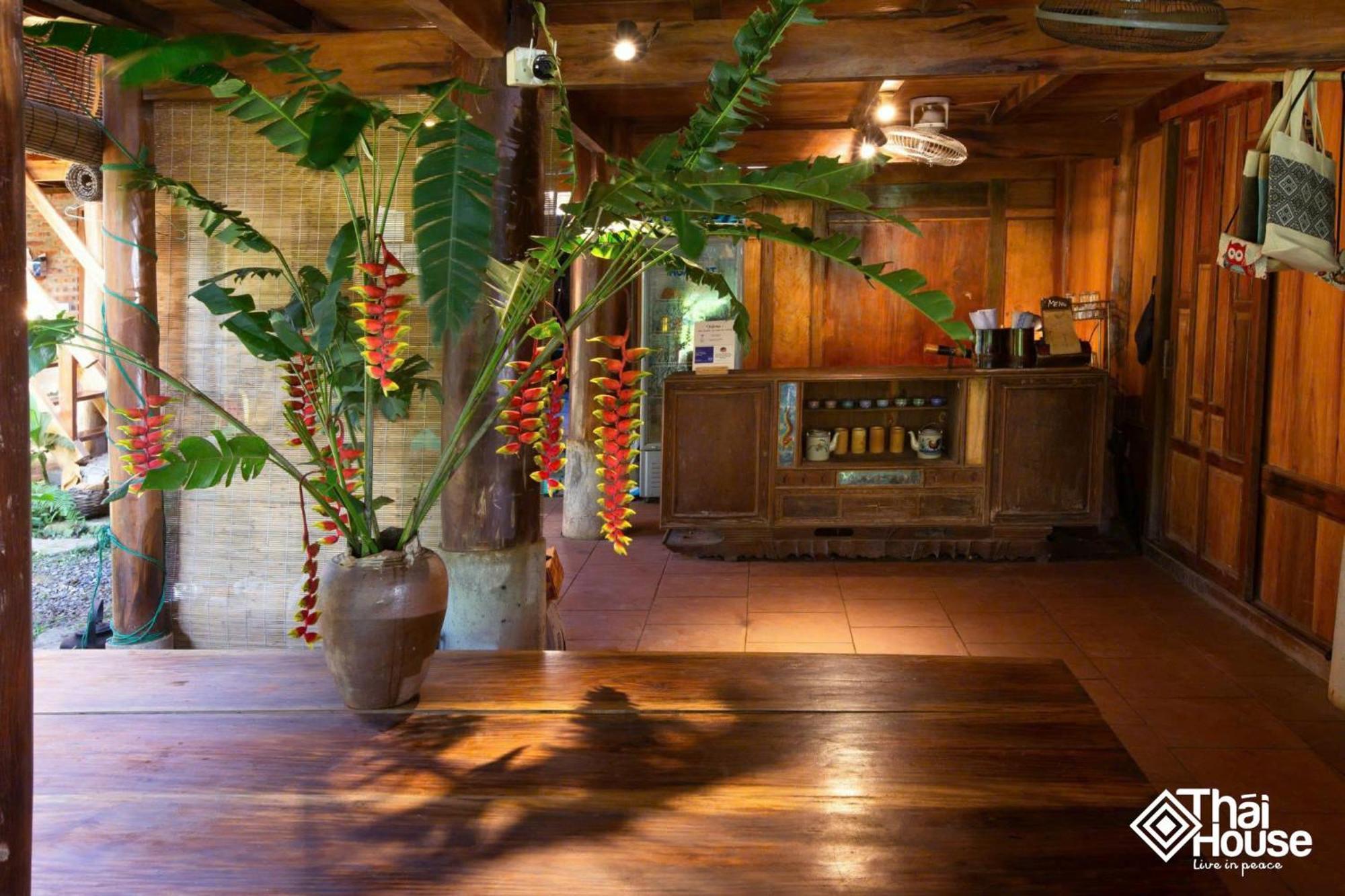 Thai House Pu Luong - Century Old Stilt House With Terrace Views Huong Ba Thuoc Eksteriør bilde