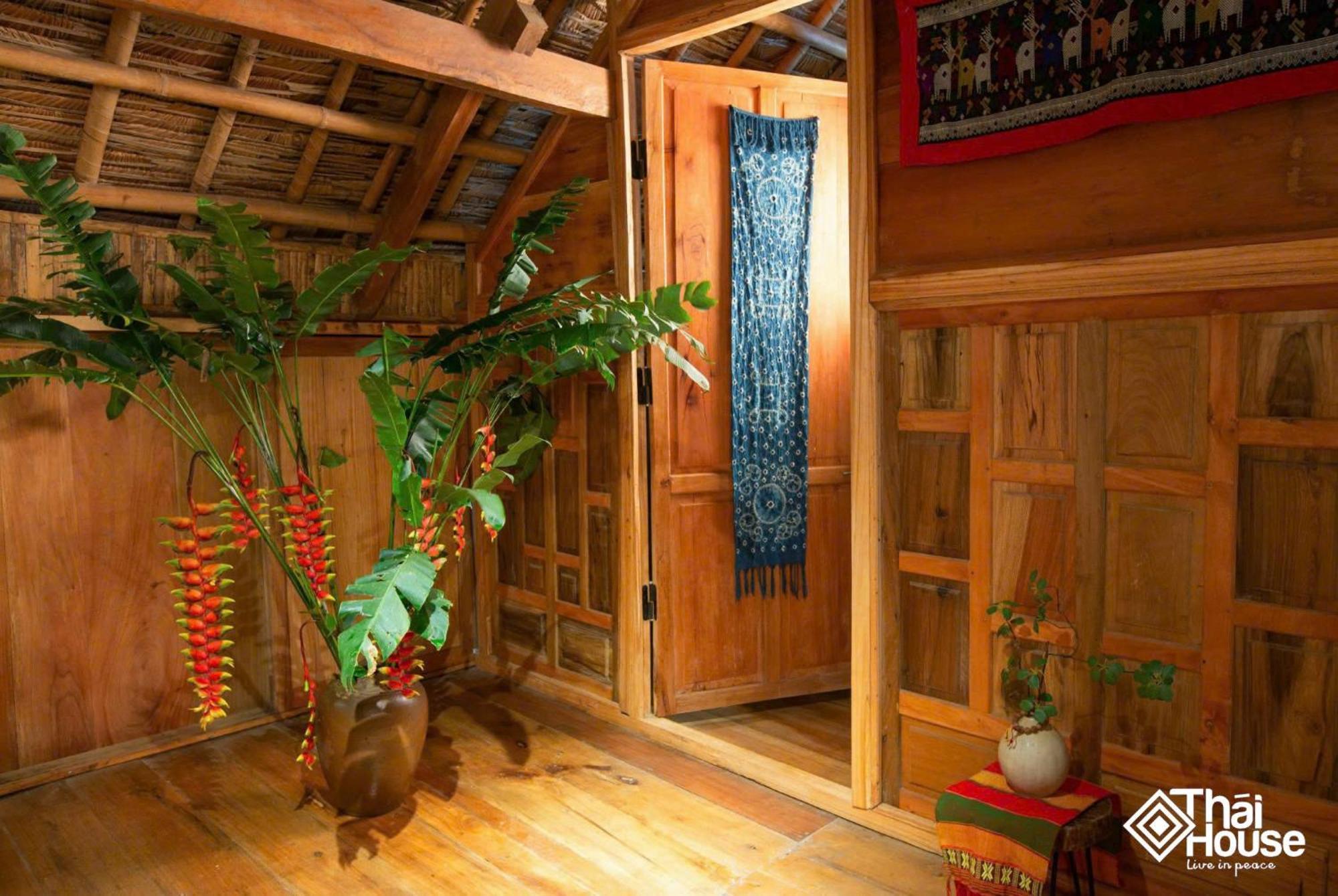 Thai House Pu Luong - Century Old Stilt House With Terrace Views Huong Ba Thuoc Eksteriør bilde