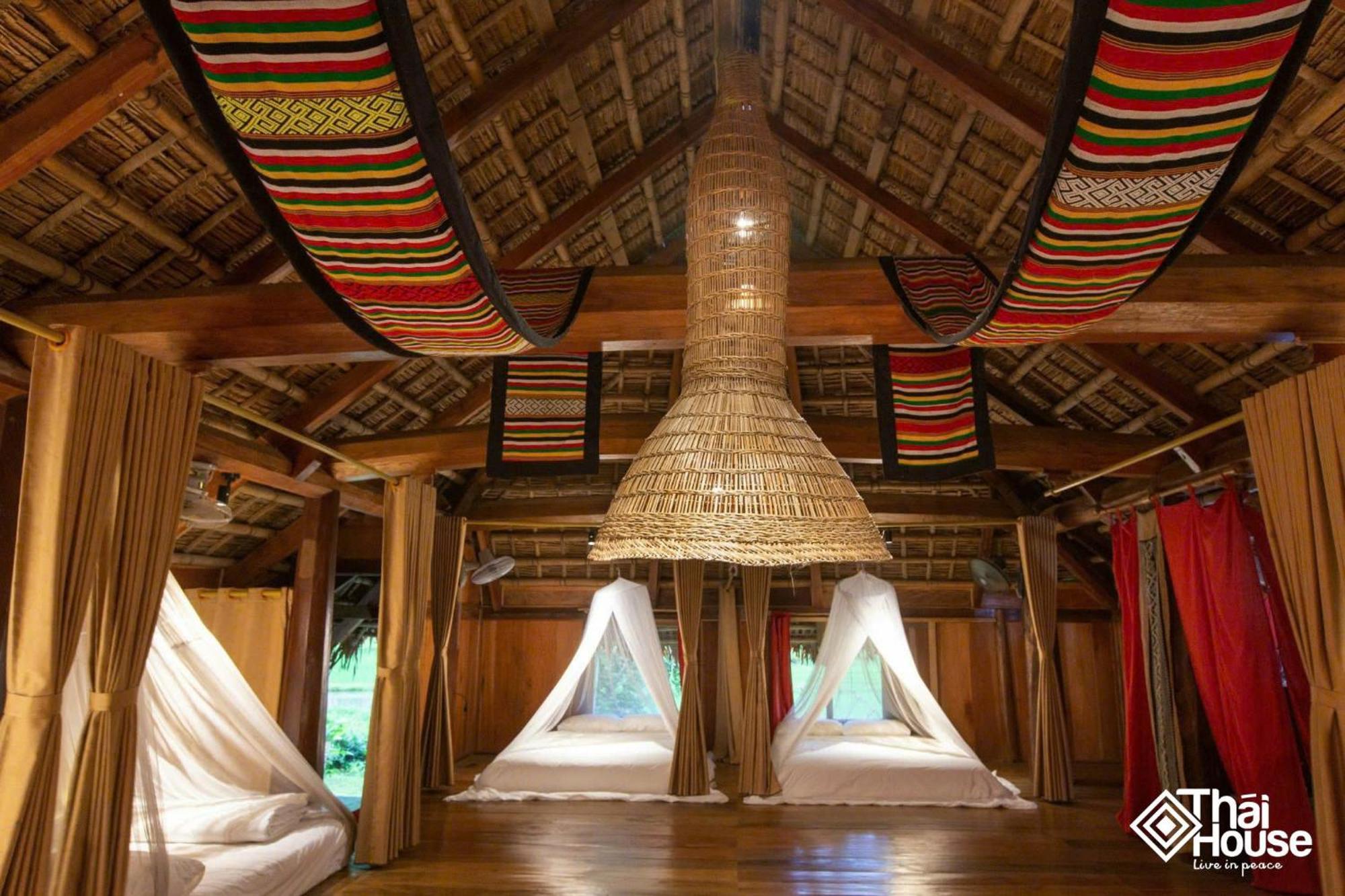 Thai House Pu Luong - Century Old Stilt House With Terrace Views Huong Ba Thuoc Eksteriør bilde